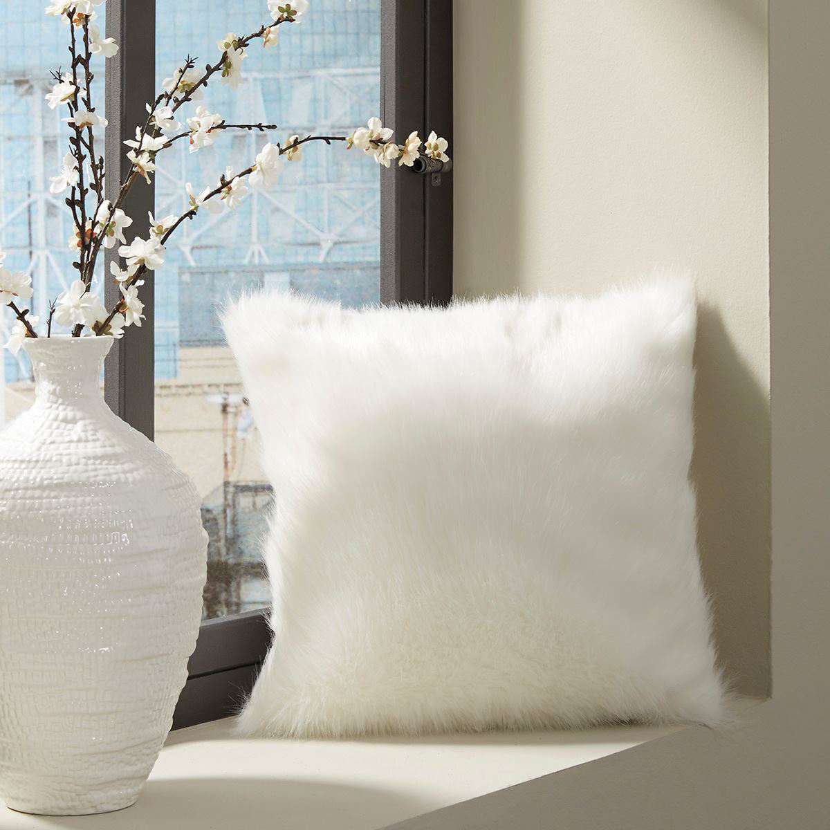 Picture of Himena White Fur Pillow