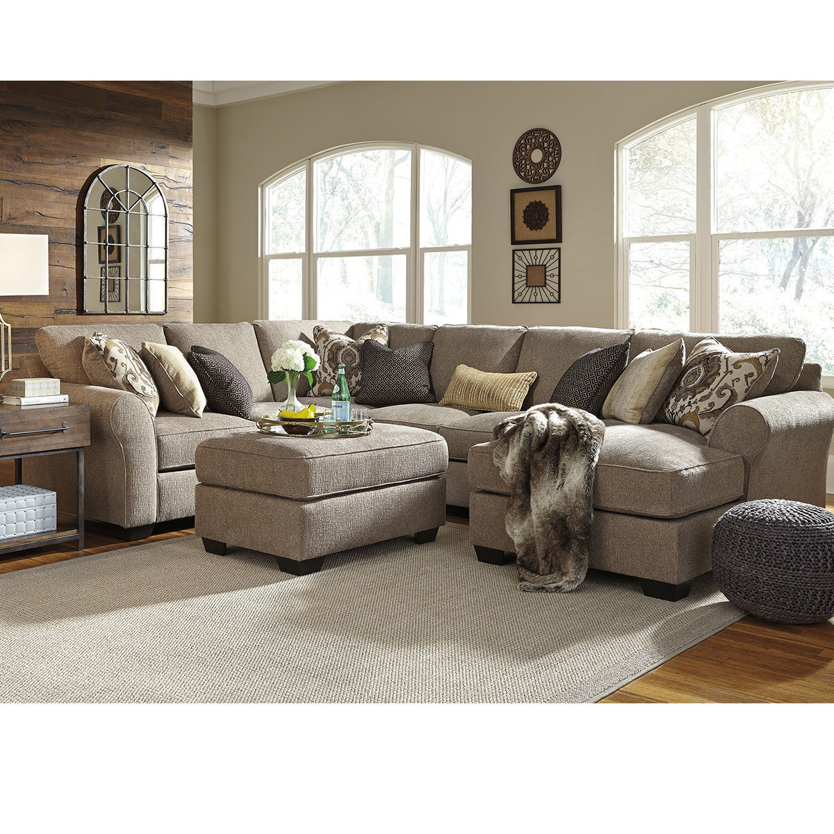 Picture of ROMAN 4 PC CHAISE SECTIONAL