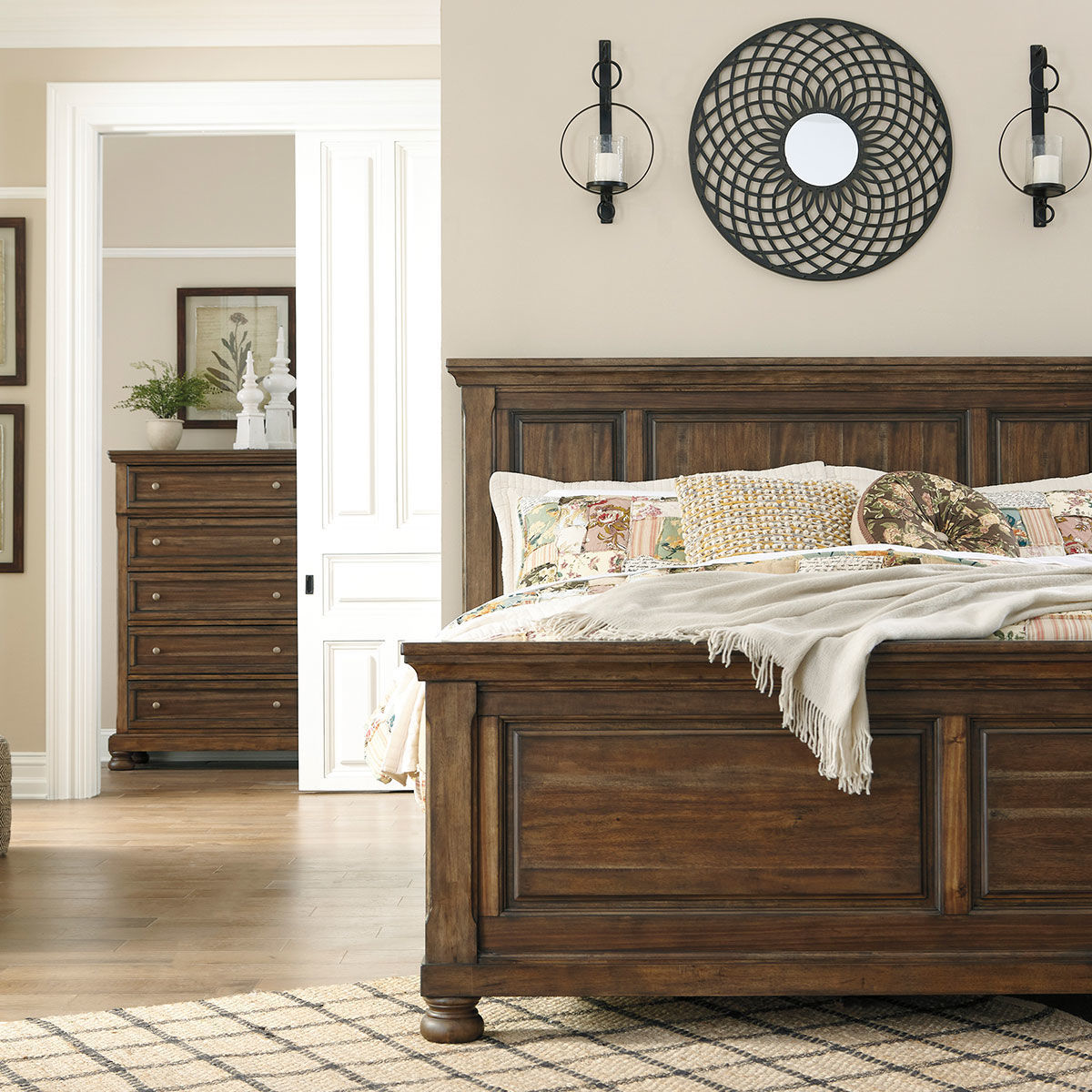 Picture of KENLEY KING PANEL BED