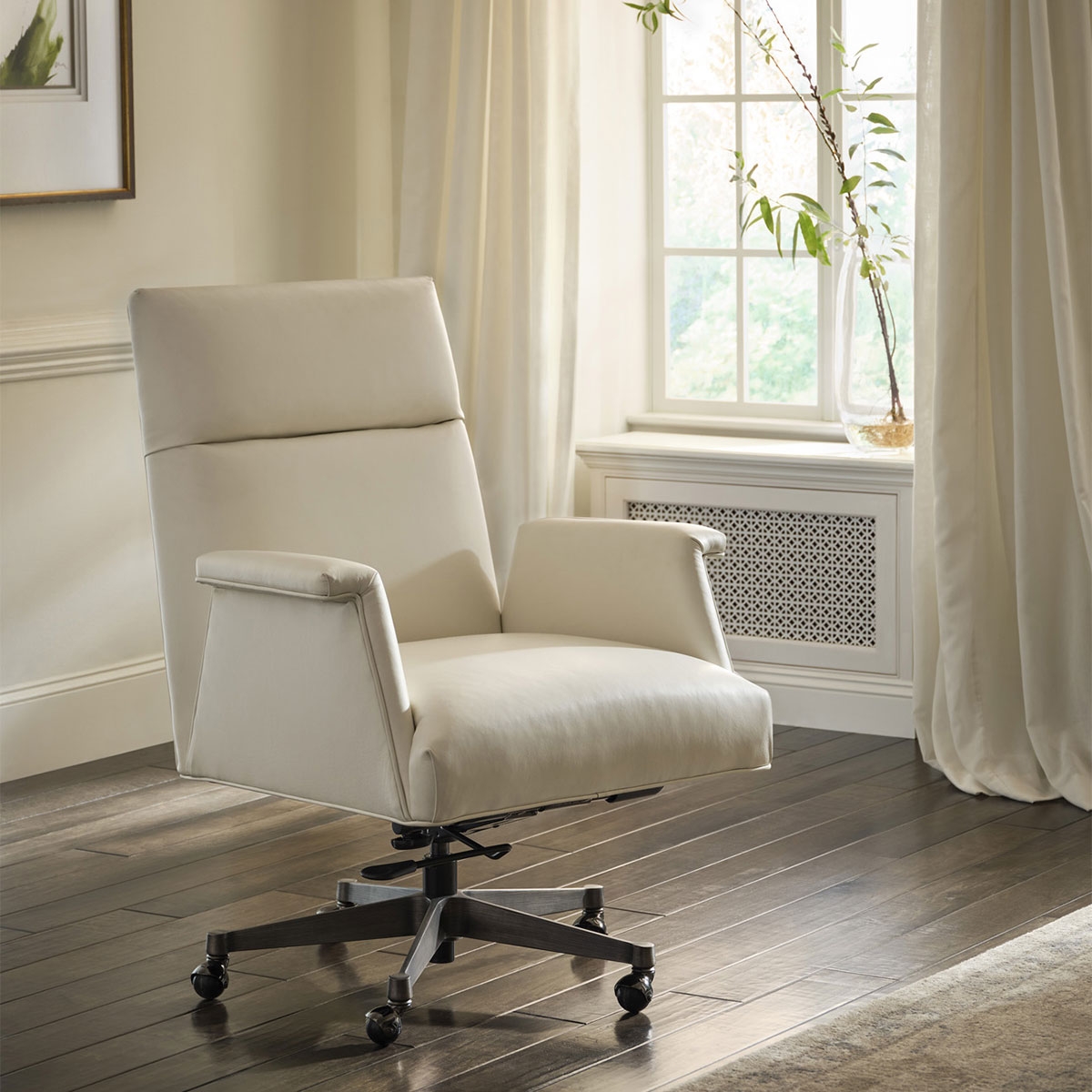 Picture of SKYLAR EXECUTIVE CHAIR IN WHITE