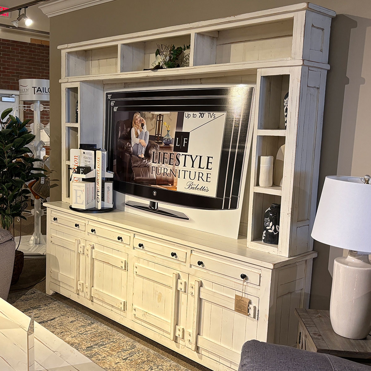 Picture of REED CONSOLE/HUTCH 