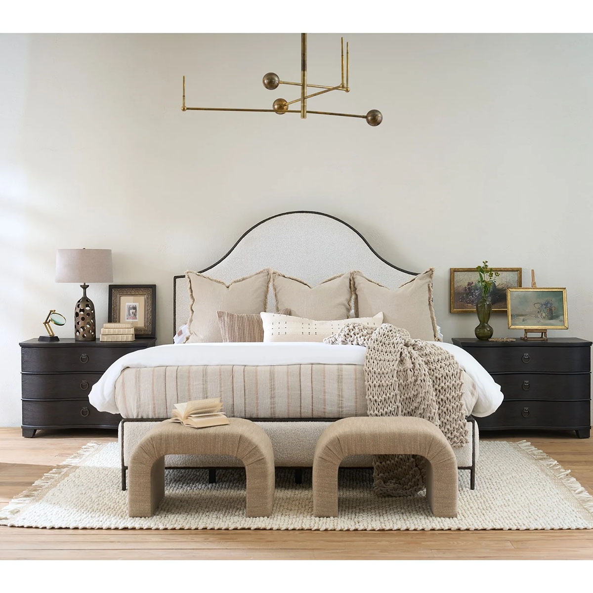Picture of GRIFFITH PARK UPHOLSTERED KING BED