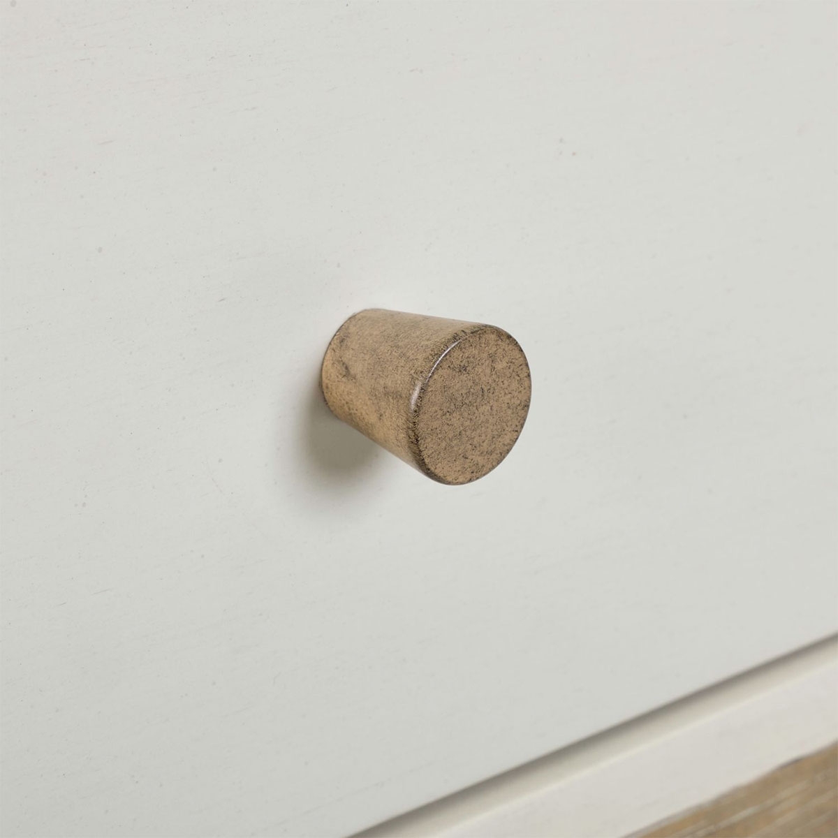 Picture of BERKLEY SQUARE CHAIRSIDE TABLE