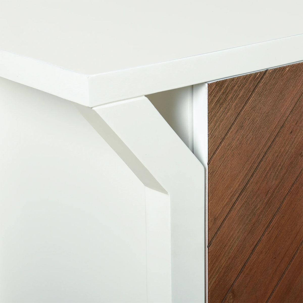 Picture of AMBER & WHITE 4DR CABINET