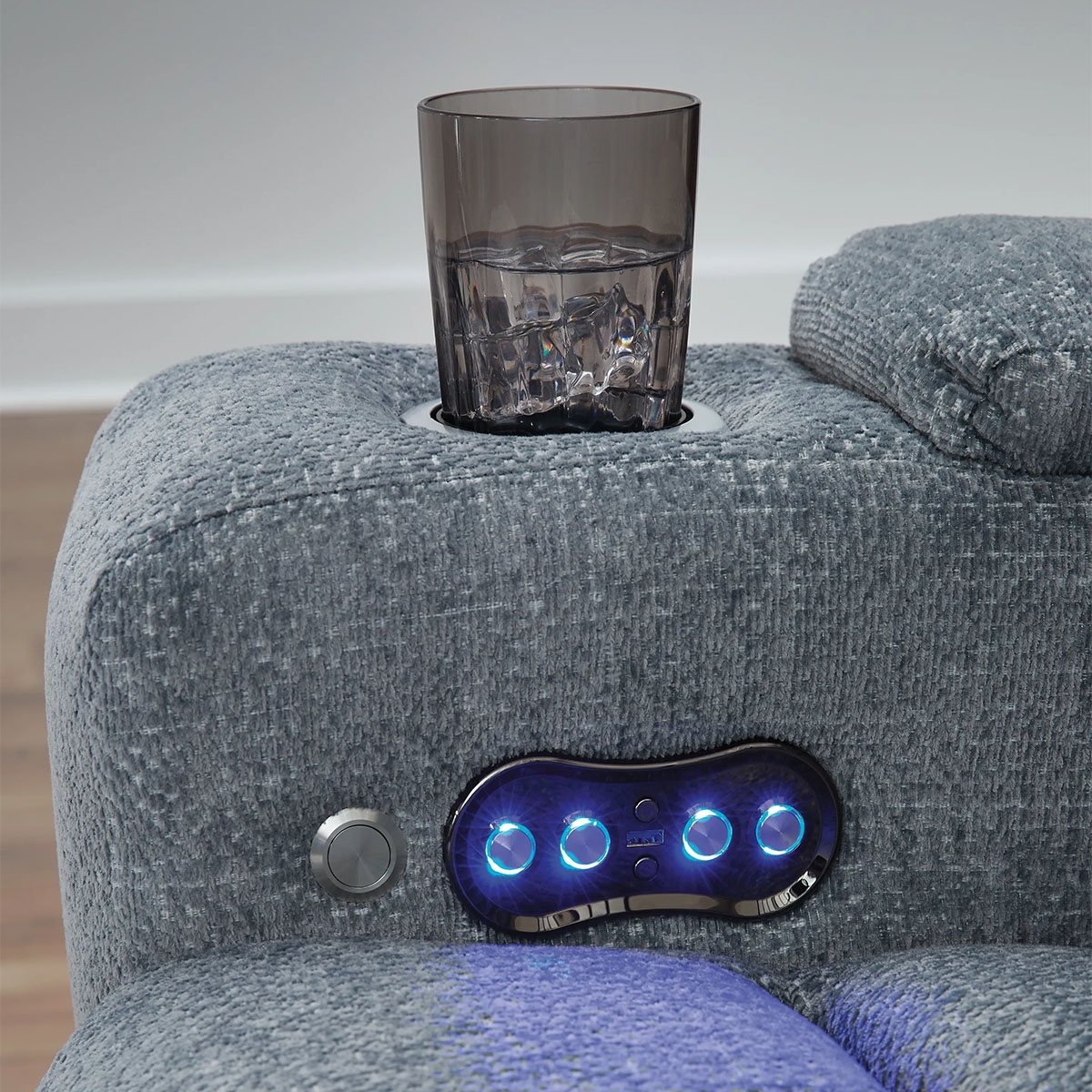 Picture of STUDIO CAVE NUVELLA SOFA W/ POWER HEADREST
