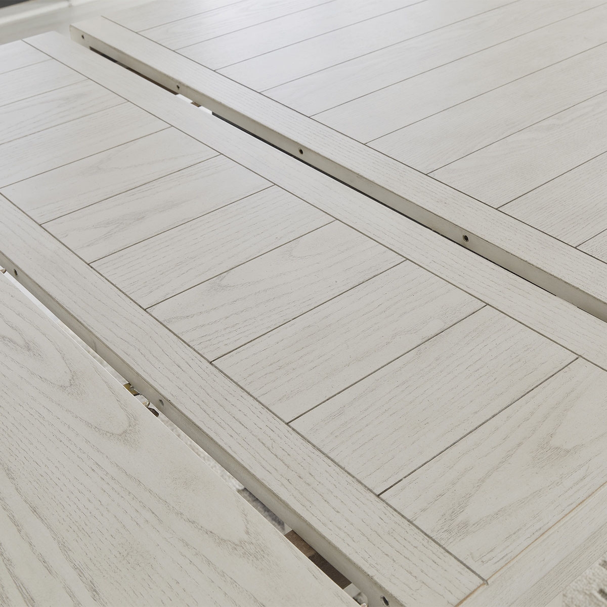 Picture of ROBBINSDALE COUNTER EXTENDING TABLE